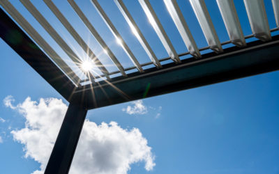 Pergola à Genève : pourquoi le mois de mai est idéal pour aménager son extérieur